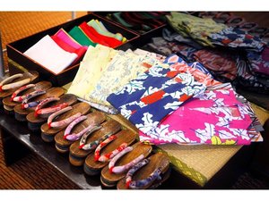 色浴衣(有料)