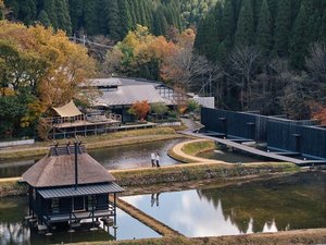 森と渓流と田んぼに佇む…せせらぎ散歩と田んぼそぞろ歩きで深るお二人の絆…そんな夫婦ファーストリゾート