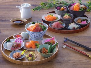 「ハスカップ ザ・ガーデン」の朝食は和食も充実!自作のオリジナル海鮮丼『なまら丼』をぜひ!