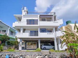 【沖縄県西海岸・東海岸貸し別荘・コテージ・ヴィラ・コンドミニアム】Wind Henza