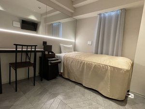 �z�e�����u�}�b�N�X�ޗǉw�O�̎{�ݎʐ^1