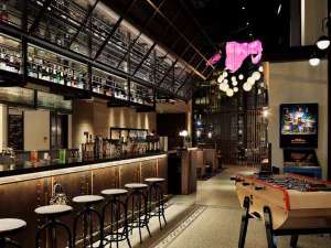 Bar Moxy