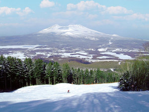 【北海道カントリークラブ】個性の異なる2つのゴルフコースをお楽しみいただけます。