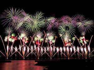 熱海海上花火大会は一年間を通して開催されます。