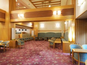 広々とした空間に柔らかな照明が、旅の疲れを静かに癒してくれます。