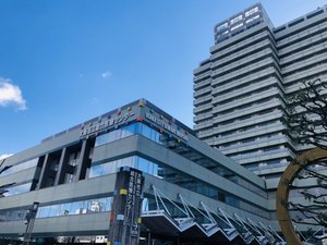 ◇大阪市立総合医療センター◇ホテルより徒歩約7分、急性期の高度専門医療を提供する施設。