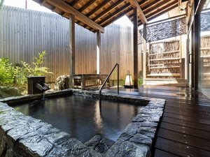 殿方用大浴場「翁(おきな)の湯」体の芯から温まります。(天然温泉・循環ろ過)