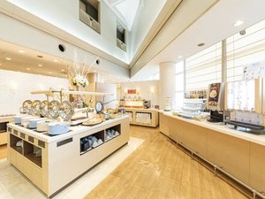レストラン「ロレーヌ」☆種類豊富なビュッフェコーナー☆