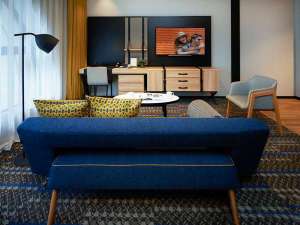 �V�^�f�B�[���Ȃ�Α��̎{�ݎʐ^1