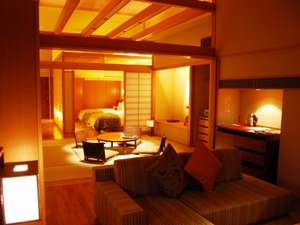 �x�b�h���[���A�a���A�T�����[�������ꂼ��Ɨ�����Modern Room�B���ʂȓ��Ƀ��U�[�u�������B