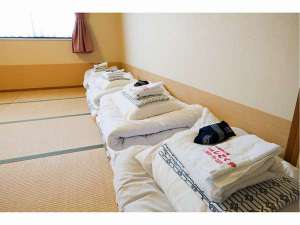 和室は人数に応じてご用意します。6畳〜
