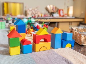 キッズスペース/ロビー内にキッズスペースあり、お子さま連れでもご安心ください
