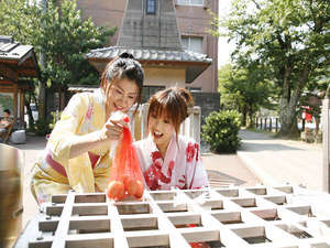 城崎の元湯前には「湯めぐり chaya」ぷるぷる温泉卵が作れます!ジェラードもおすすめ☆