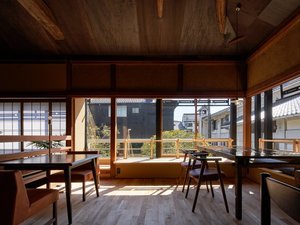 ラウンジライブラリー