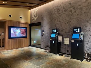 �z�e�� B4T �p�ق̎{�ݎʐ^1