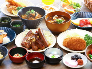 ◆朝食<レストラン「OASIS」>『味めぐり小鉢横丁』ご当地逸品と朝の彩り献立