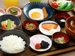 ◆朝食<レストラン「OASIS」>『味めぐり小鉢横丁』ご当地逸品と朝の彩り献立