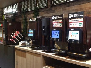 【無料サービス】ソフトドリンクが24時間飲み放題!!