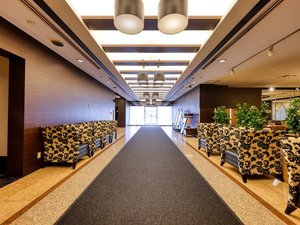 1F エントランスホール