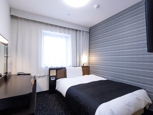 最上階(8階)シングル 禁煙室(広さ11u/ベッド幅140cm長さ195cm)