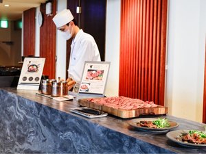 メインの熊本県産あか牛コーナー(ライブキッチン)ではステーキ、ローストビーフ、ハンバーグを提供。