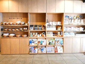2階アメニティコーナー(24時間利用可)※客室内にはアメニティ類のご準備はございません