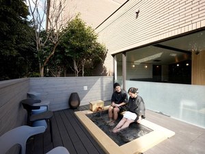スパサウナ万葉(足湯)※ご宿泊者様無料 - 外気浴×足湯×温泉で、身体も心もゆらりと整う時間