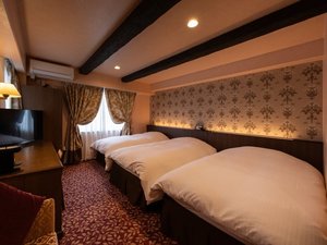 3名でご利用の場合、エキストラベッドを1台ご用意いたします。