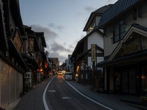 【周辺観光】成田山表参道はノスタルジックな雰囲気が漂う美しい町並みです。