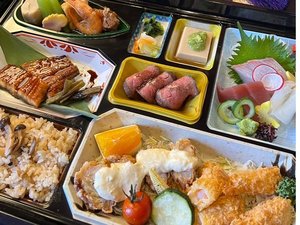■1泊夕食専用のお弁当。伊勢志摩の食材もつめこんだボリューム満点のお弁当です♪