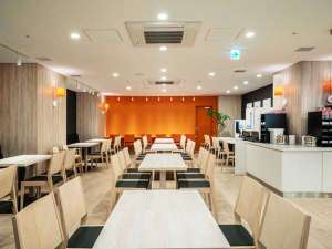 朝食会場全体