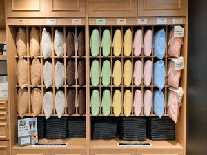 あなたの頭にフィットして眠りを誘う8種類の選べる枕(先着順・数量限定)