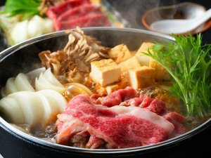 ■ローカルフード一例 おおいた和牛すき煮(4月〜)