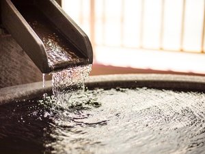 2022年12月に完成した3階露天風呂付き特別室!雨天でもご利用いただける全天候型の半露天スタイルです!