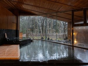 ■大浴場|自然林を眺めながらご入浴をお楽しみいただけます