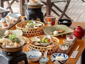 ■ご朝食イメージ|秋田名物を取り揃えております