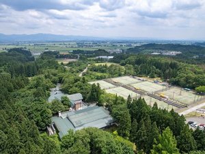 ■全景|まるで自然に包まれているような、森に佇む静寂な宿での贅沢なひとときをお過ごしください