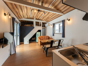 �y�����z����t�R�e�[�W Room01�^���1�`4���^�x�b�h���[���{���t�g