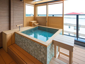 ■部屋■禁煙【掛け流し半露天風呂つき和洋室 (701)】2024年4月改装