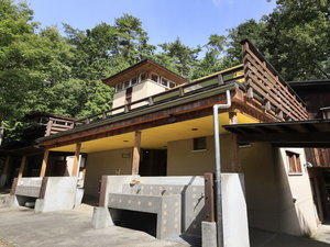 ・【ふくろうの家】お部屋の外には水洗い場がございます