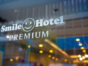 ロゴマークのスマイルマークが皆様をお迎えいたします♪