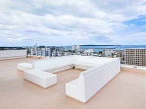 【ルーフトップテラス】朝日も夕日も楽しめるロケーションとなっております!
