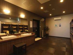 男子大浴場【人工温泉大浴場「旅人の湯」】・男女別 ・ご利用時間⇒15:00〜02:00、05:00〜10:00