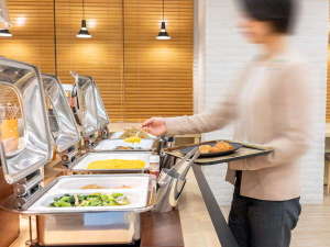 食べ残しゼロを目指して、追加の補充は少しずつ丁寧にご提供しております
