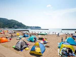 【土肥海水浴場】遠浅で波も穏やか、お子様連れにもおすすめ