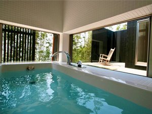 【オーシャンスイート】露天から望む有明海オーシャンビュー離れ