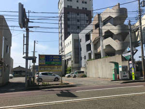 【コインパーキング】当館すぐ横 長時間サービス有 入庫後12時間最大料金:毎700円(110円/30分)