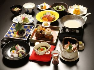 夕食一例(秋冬) ※季節により料理内容、調理方法は変更となる場合がございます。
