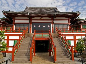 【当館から徒歩約23分】境内の巨大な蘇鉄が国の天然記念物「妙国寺」