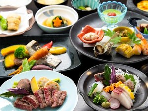 【夕食一例・夏】地元食材にこだわった源泉蒸し付き和会席※季節によって内容が異なります。